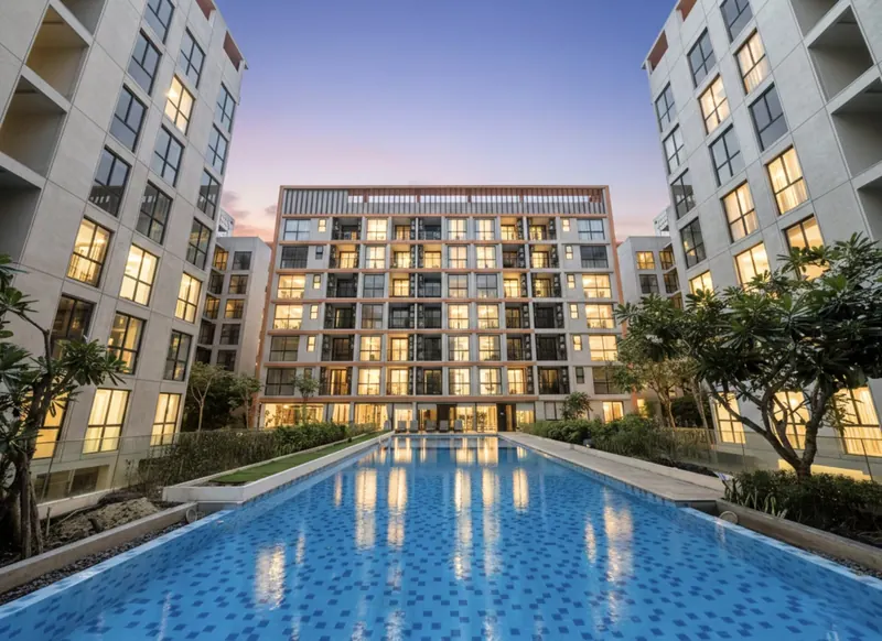 Regal Srinakarin 40